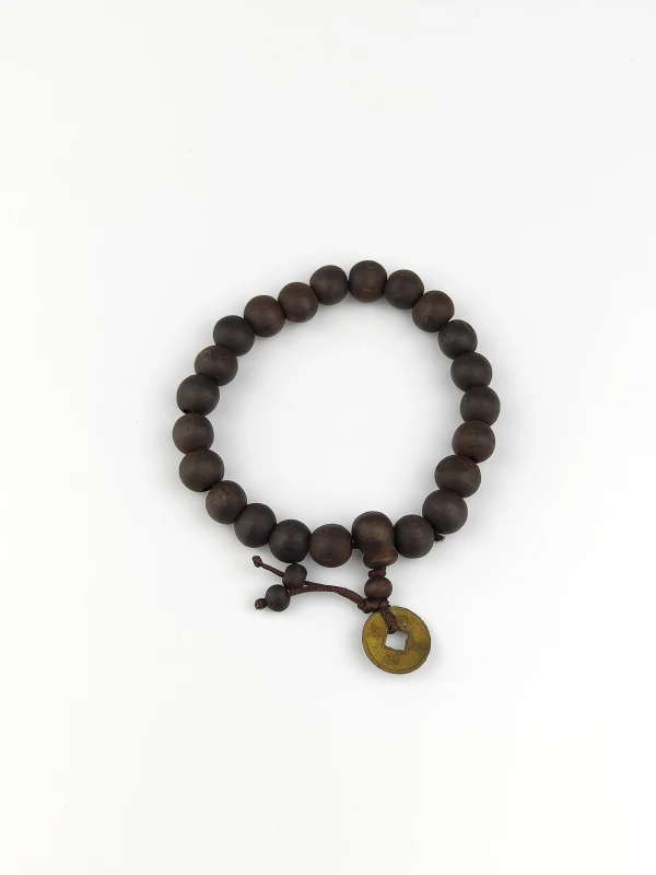 Mala Buddyjska bransoletka drewniana 22 koraliki   Moneta Feng Shui.webp