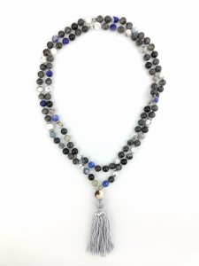 Mala z kamieni naturalnych 108 koralików CHAKRA STONES naszyjnik  JAPA MALA  Larvikit, Onsydian Śnieżny, Sodalit, Agat Ognisty 1.jpg