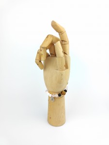 Bransoletka Mala  21 kamieni CHAKRA STONES Kwarc Różowy, Jadeit Biały, Onyks z zawieszką OM 1.jpg