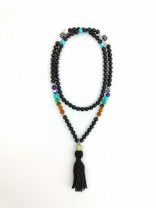 Mala z kamieni naturalnych 108 koralików 7 CHAKRA STONES naszyjnik  7 kamieni czakralnych Howlit Turkus 1.jpg