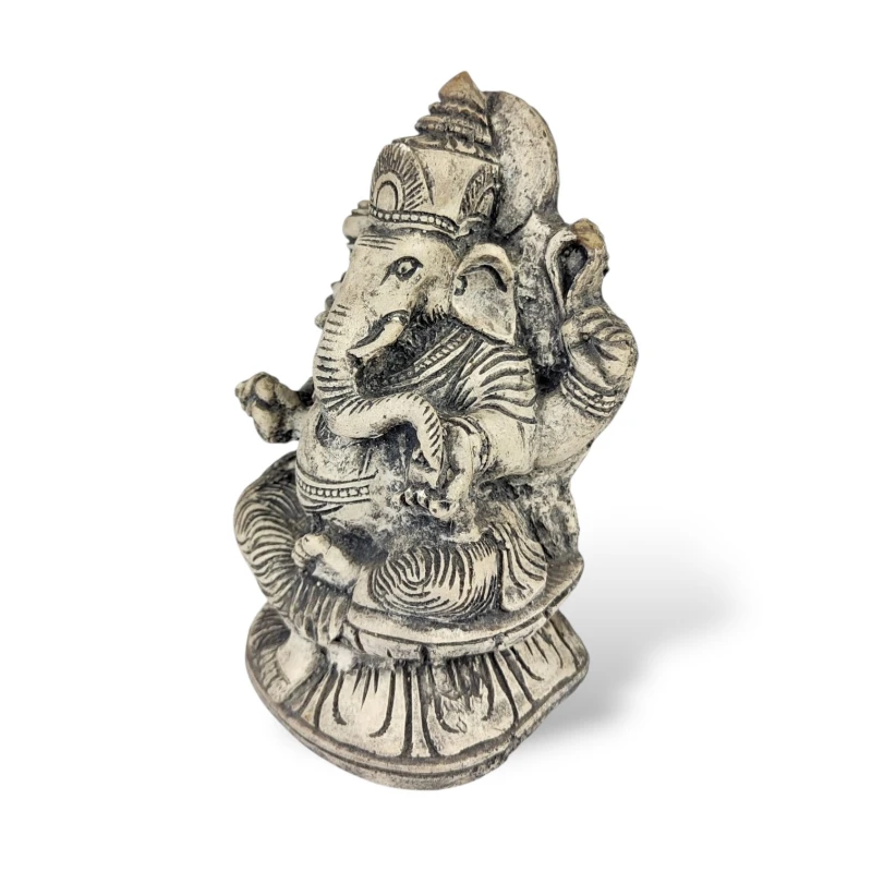 figurka Ganesha z naturalnego granitu 19 cm
