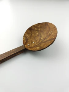 Łyżka  chochelka z łupiny kokosa naturalna 28cm 1.webp