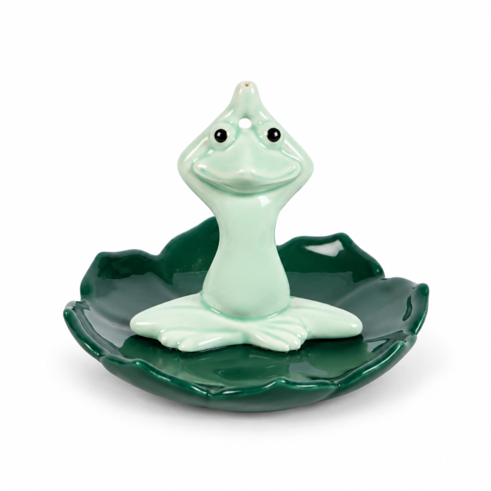 Ceramiczna podstawka na kadzidła patyczkowe Yoga Frog – jasnozielona żaba na ciemnozielonym liściu